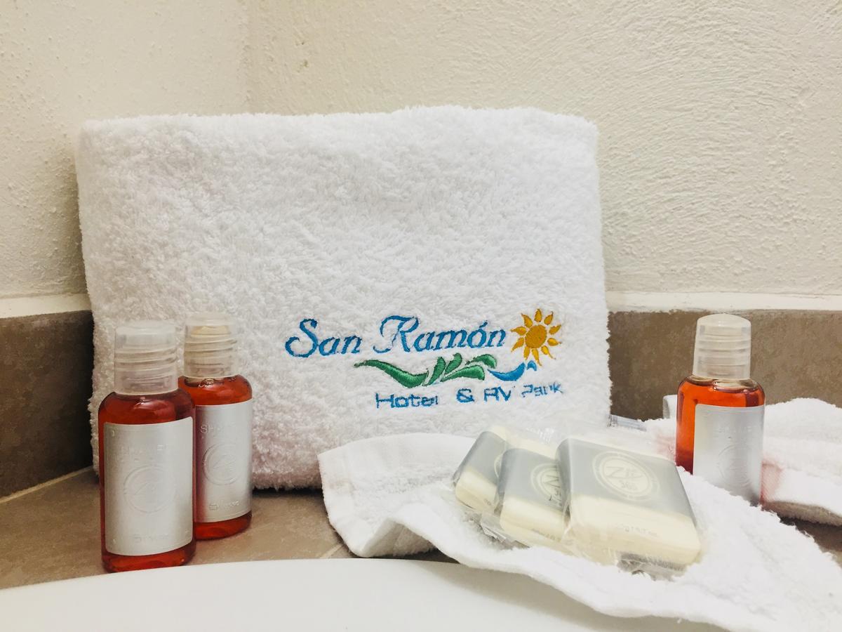 Hotel RV Park San Ramón San Miguel de Allende Buitenkant foto